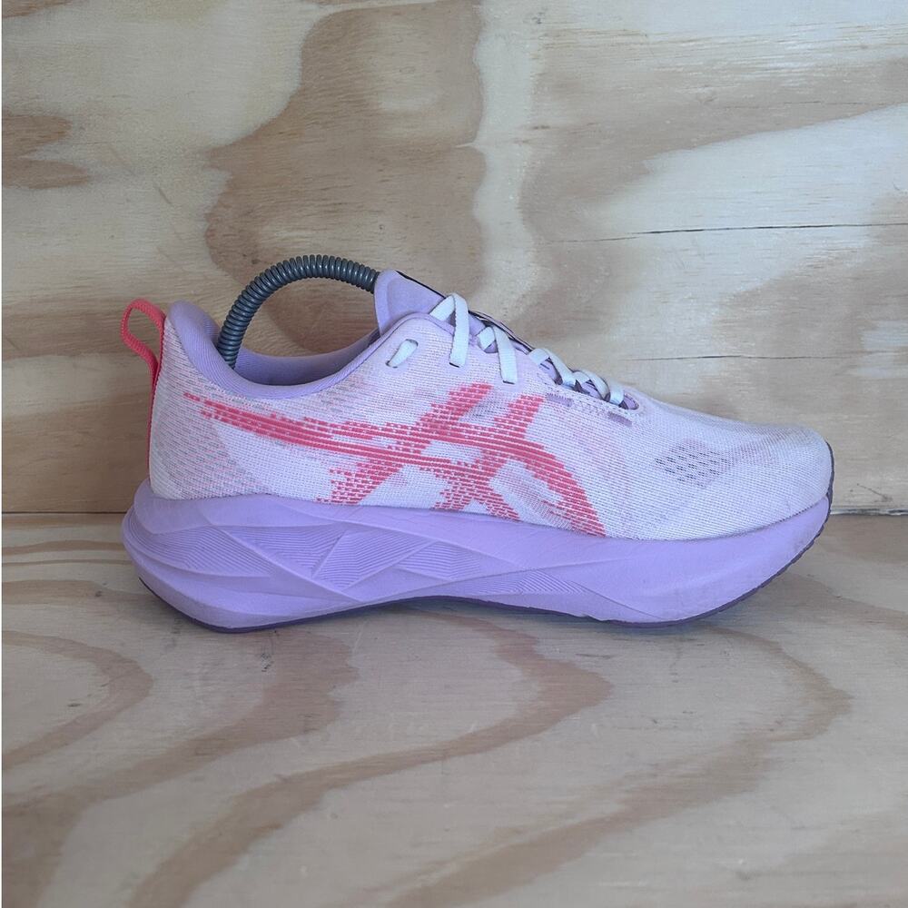 Asics - Novablast 5 - Running Shoes - White/Pink - Women's - 9 - 1012B765-101 - Picture 5 of 9